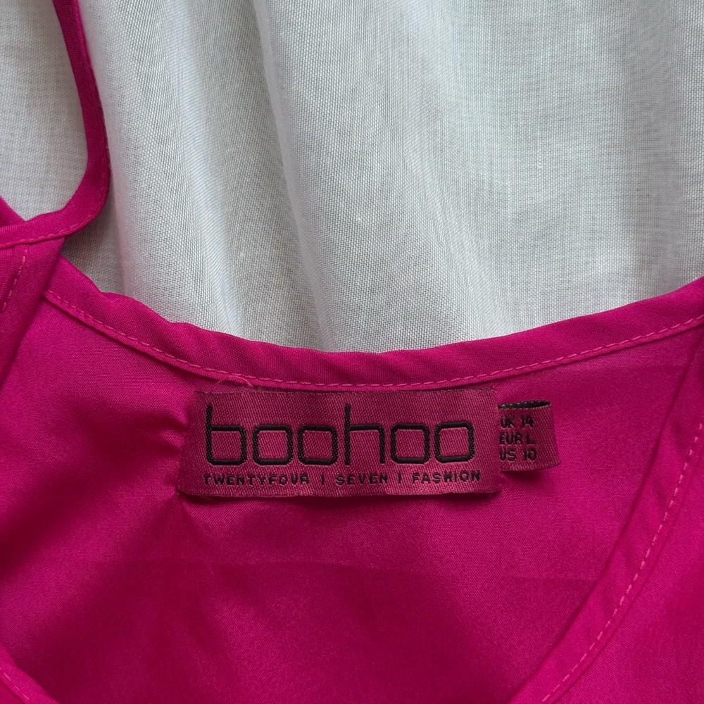 Boohoo Ruffle Slit Sleeve Top - Picture 2 of 5
